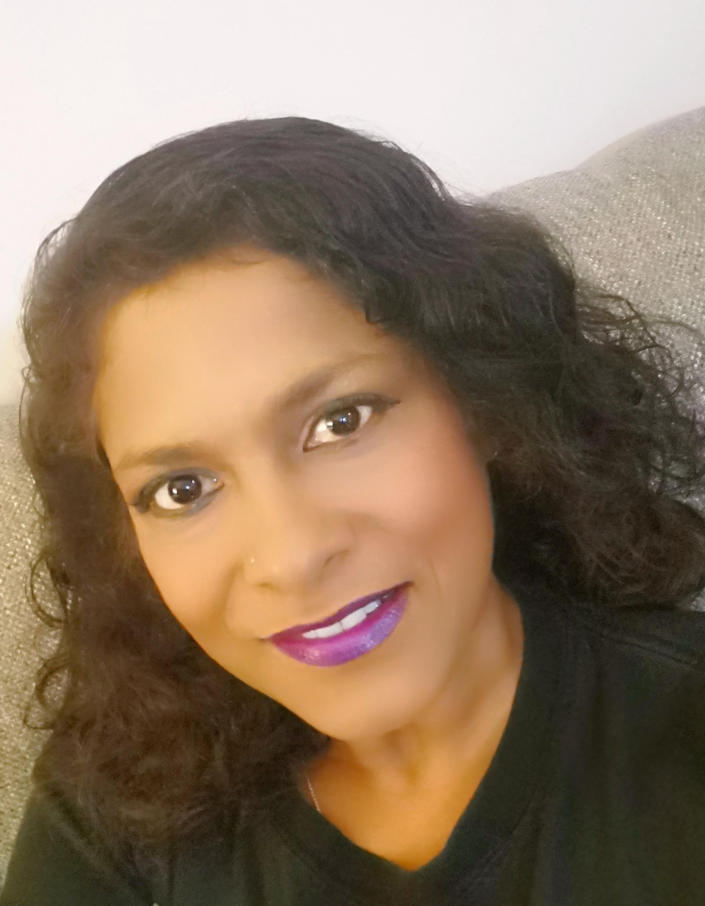 agent-Jeanette Parmassar